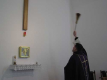 Dnia 11 grudnia w trzecią niedzielę adwentu ks. proboszcz poświęcił nowy krzyż.
